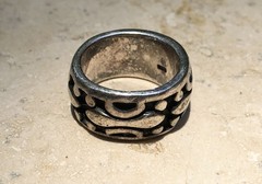 ⚜️ VINTAGE 70s GOTHIC 925 STERLING SILVER Wide Band ARTISAN Ring ESTATE FIND ⚜️
