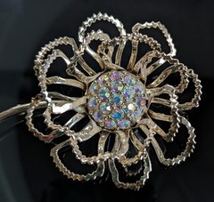 Vtg 1968 SARAH COVENTRY Allusion Brooch Pin AB Rhinestones Floral Brooch Jewelry