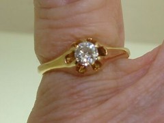 VINTAGE 14K SOLID GOLD APPROX. 1/4 CTW BRILLIANT DIAMOND RING! SZ 4.75