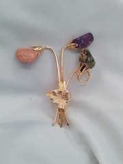 NATURAL STONE ATLANTISITE PURPLE AMETHYST PEACH MOONSTONE CABOCHON BROOCH FLORAL