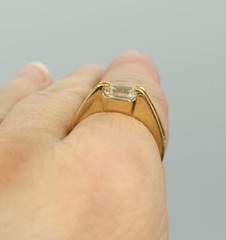 Vtg Sz 7 Ring Sm Clear Cubic Zirconia 18KGE Stackable Fashion Jewelry StyS3