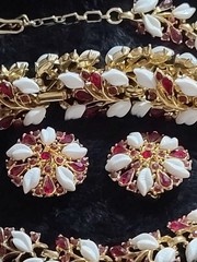 Vtg TRIFARI Gold Ruby Rhinestone and white Parure Set Necklace Bracelet Earrings