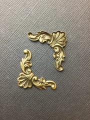 23613 4 Pc. Brass Oxidized Victorian Corner Jewelry Finding Stamping