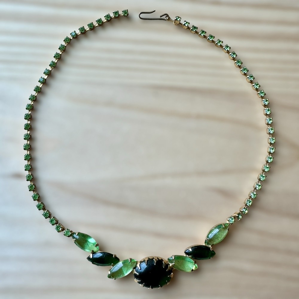VTG MCM 1950s Necklace 14.5 Inch Green Rhinestone Emerald Glass Cabs Gold Plated