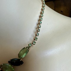VTG MCM 1950s Necklace 14.5 Inch Green Rhinestone Emerald Glass Cabs Gold Plated