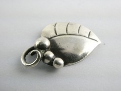 Vintage Sterling Silver Grape Leaf Pendant Numbered 249A 3.4g 24mm Length