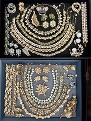 Vintage 100% CROWN TRIFARI Jewelry Lot Missing Stones Minor Repairs 38 Pieces