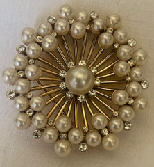 Vintage (1955-69) Crown Trifari+ C Pearl & Rhinestones Brooch 2 Inches Used