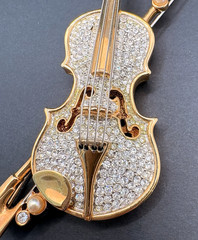Vintage Swarovski Violin Crystal Faux Pearls Brooch Large Swan Signed Retired 4″