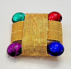 1980s vintage large gold tone multi color cabochons rope brooch pin