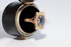 Vintage Circa 1980s 18k Gold Natural Diamond And Oval Cut Sapphire Ring