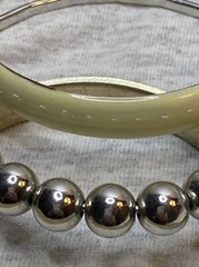 VTG 1950S TO 1970S BRACELET Bangle LOT 12 TOTAL Enamel Hammered Brass Fair Wrap￼