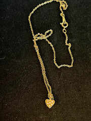 vintage Avon faux pearl Heart Pendant necklace, gold tone (17 inch)
