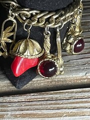 1950’s Gold tone Red Glass Gripoix charm bracelet 7.5 charms measure 1″ x 0.66″