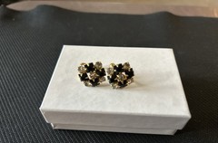 Lovely Vintage Gem Clear and Navy Twist On Back Earrings Clip On