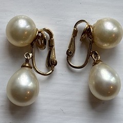 Vintage Majorica 12K-GF Clip-On Faux Pearls Very Good Condition 1” See Pics
