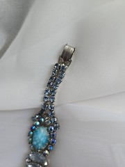 1950s Aurora Borealis AB Rhinestone & Blue Molded Glass Bracelet 7.25″