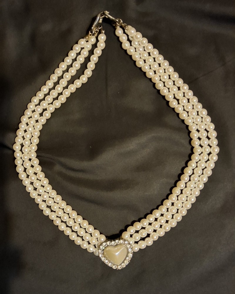 1 Necklace Heart ,Stone – Middle Little Stones Around – 3 Strands Claw Clasp