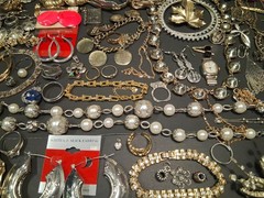 Vintage Jewelry Lot Earring Necklace Bracelet Over 6lbs + Estate Mix PLS READ