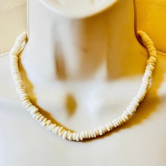 VTG Hawaiian Puka Shell Choker Necklace Surfer 70s 17.5″ Beads 36g Hawaii Groovy