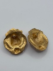 Vintage Anne Klein Unsigned Lion Matte Gold Tone Pierced Earrings