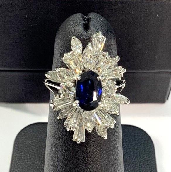18K White Gold 2.59ctw Oval Blue Sapphire & VS Mixed Cut Diamond Cocktail Ring