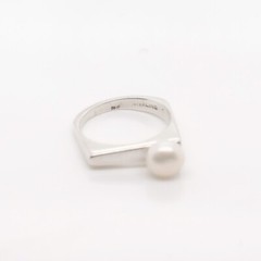 Signed Wesley Emmons Bar Top Modernist Sterling Silver & Button Pearl Ring
