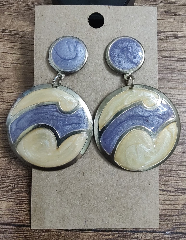 Vtg CREAMY Beige Purple DANGLE SPARKLE ENAMEL GOLD TONE PIERCED EARRINGS J131