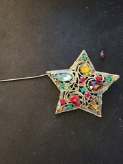 Vintage La Roco Braided Blue Green Gold/Silver Tone Star Brooch Stone Came Out