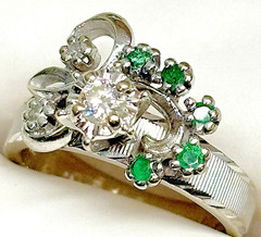 Vintage Solid 14KT White Gold Diamond & Emerald Cocktail Ring US Size 3.75