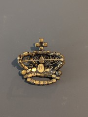 1968 Hobé Crown Brooch