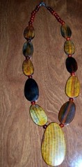 HAND CARVED COW HORN Vintage 25″ Necklace REVERSIBLE Golden Brown Oval Beads