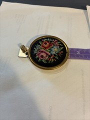 Vintage 1977 Avon Floralpoint Needlepoint Locket Compact Pendant Gold Tone 2″