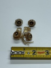 Corocraft Gold Tone Brooch And Earrings Set Flower Floral