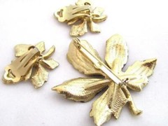 Vintage Gold Plated and Brown Enamel Rhinestone Leaves Pin & Earrings Set