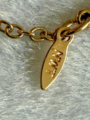 Avon Gold Tone Openwork Lotus Flower Pendant Necklace Blue Bead NWT 20″