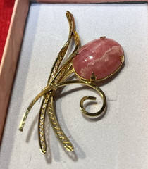 Vintage 1/20 12K Gold Filled Brooch & Oval Rhodochrosite 3/4″ L Gold Stem & Leaf