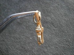 Crossed Muskets Rifles Vintage Solid Goldtone Bracelet Charm Pendant 2.0g