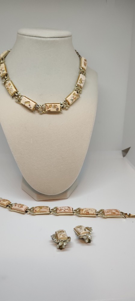 Vintage Coro Parure Set Cream & Gold Confetti Thermoset Lucite Jewelry
