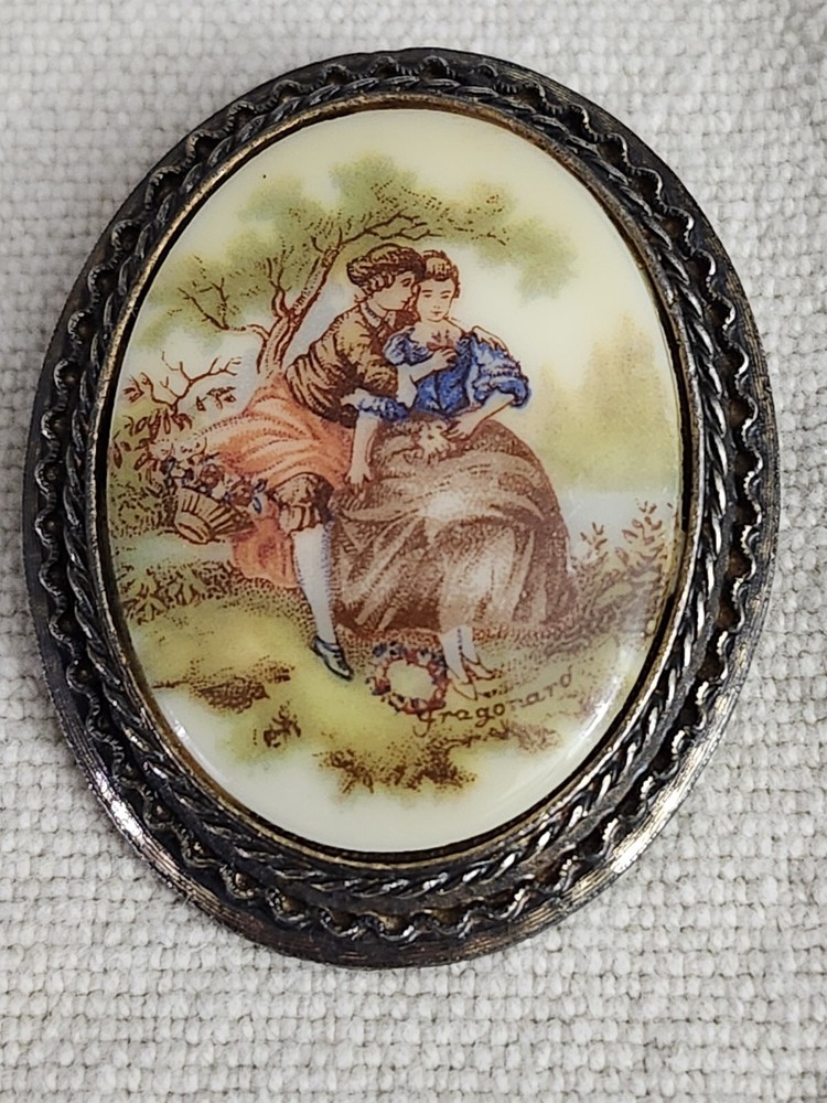 Vintage Signed LG Lind Gal Porcelain Victorian Romantic Courting couple Brooch