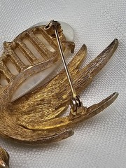 Vintage MOP Shell Leaf Brooch Pair Gold Tone Signed LC Liz Claiborne 0215