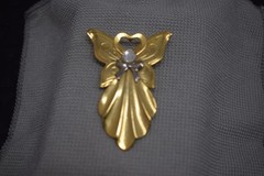 Vintage Angel Brooch 2.5″ Icy Angelcore Love Valentine Christmas Signed