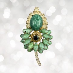Vintage JULIANA BOOK PIECE 1965 Jade RHINESTONE Gold Filigree BROOCH Pin D&E