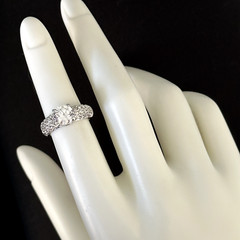 Ladies 18K White Gold Plated Clear CZ Crystal Sparkly Band Ring Size 5.5