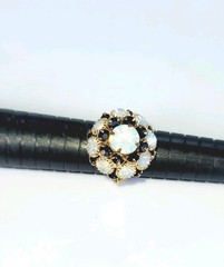 Vintage Stretch Ring Opalite Onyx Gold Tone Strech Band 6, 7, 8