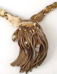 Vintage Ladies Designer Marvella Brushed Gold Tone Leaf & Tassel Necklace 16″