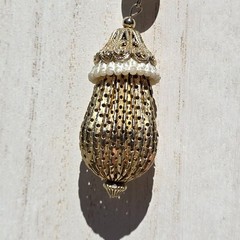 Vintage Mid-Century Gold Tone Drop Pendant Necklace Acorn Fashion Faux Pearl