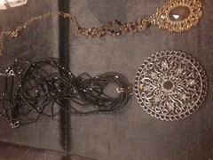 Beautiful vintage to modern wearable jewelry lot of 17 Pieces fashion jewelry