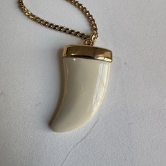 Vintage AVON 1978 Pendant Necklace Gold Chain Faux Ivory 20” Adventure Tooth
