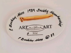 Lot of Two P Buckley Moss Anna Perenna Signed Numbered Oval Pins 1989 & 1990